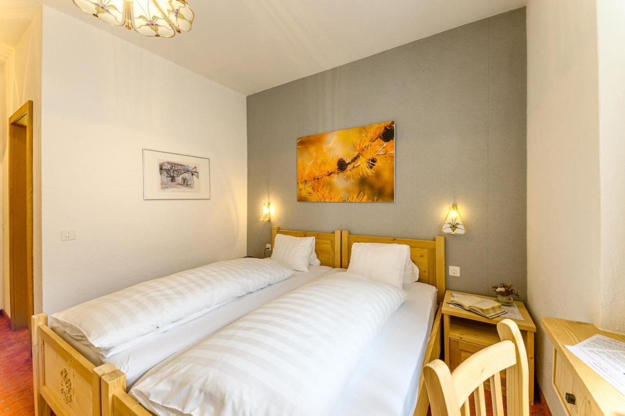 Hotel Centrale, Typically Swiss Poschiavo Dış mekan fotoğraf