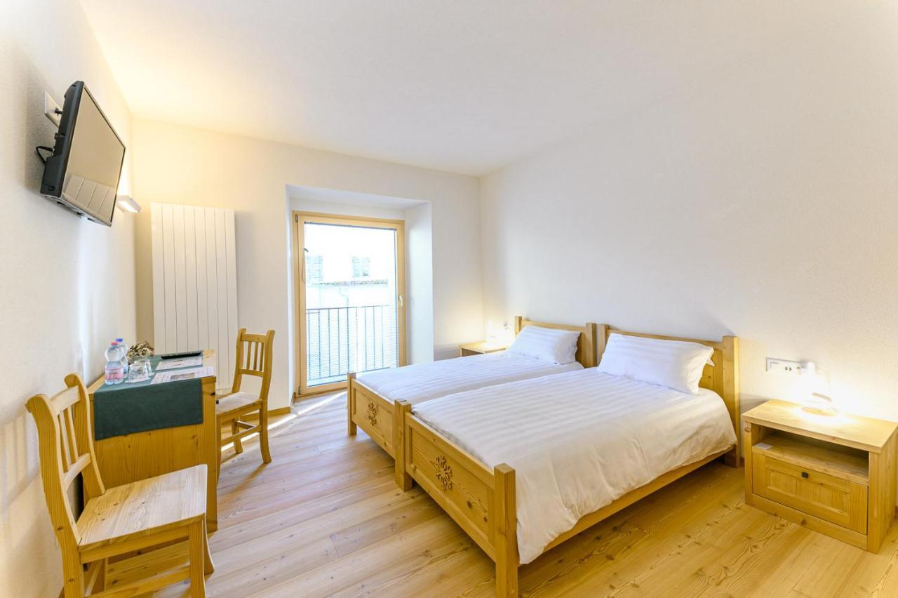 Hotel Centrale, Typically Swiss Poschiavo Dış mekan fotoğraf