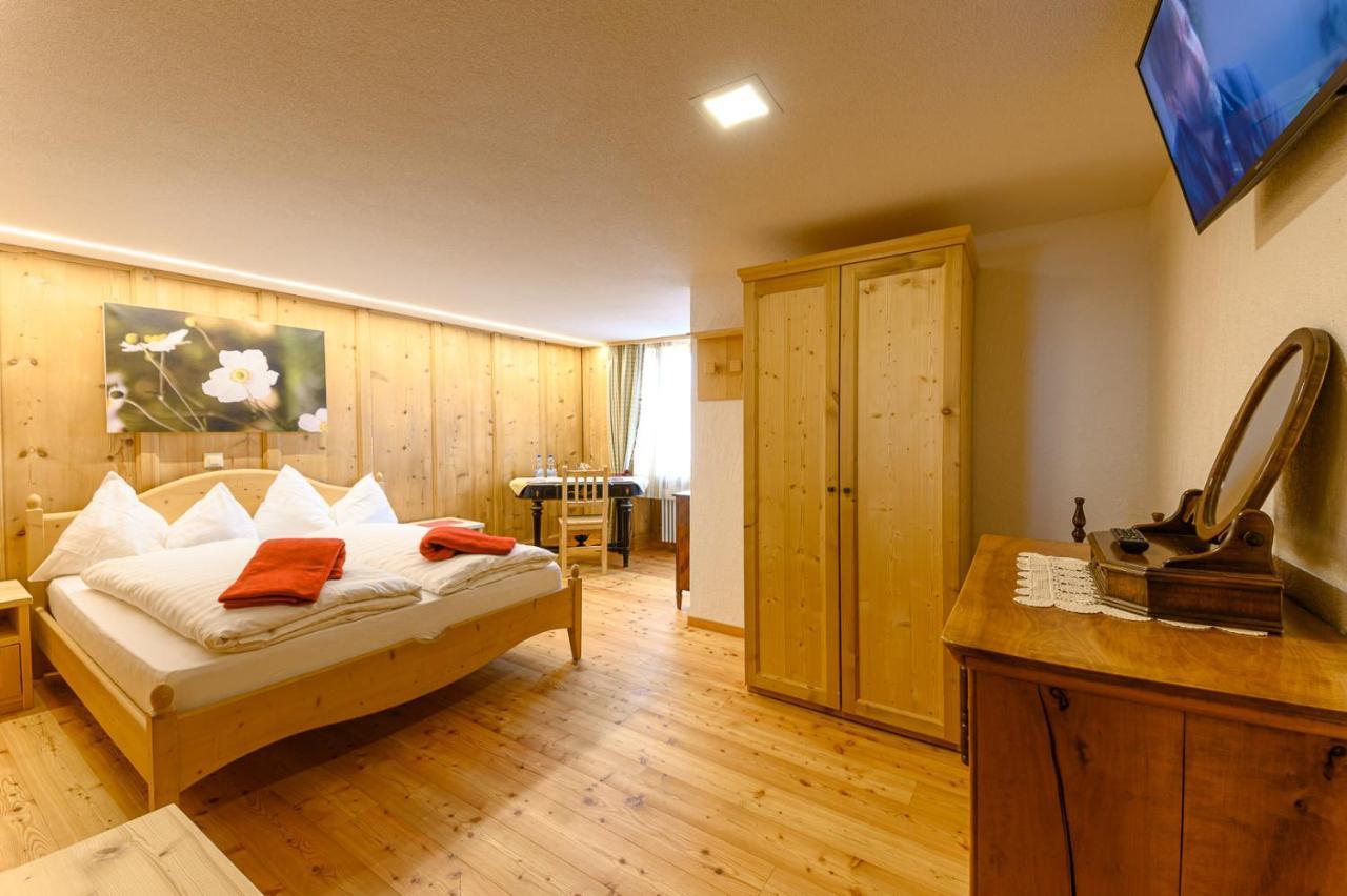 Hotel Centrale, Typically Swiss Poschiavo Dış mekan fotoğraf