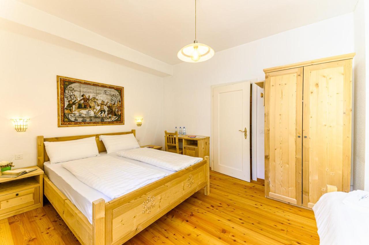 Hotel Centrale, Typically Swiss Poschiavo Dış mekan fotoğraf