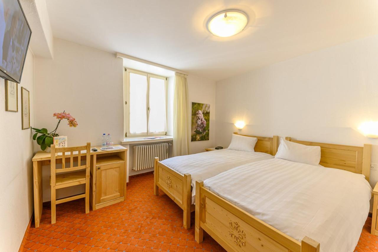 Hotel Centrale, Typically Swiss Poschiavo Dış mekan fotoğraf